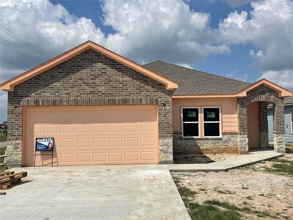 2035 4th Street - Photo 1