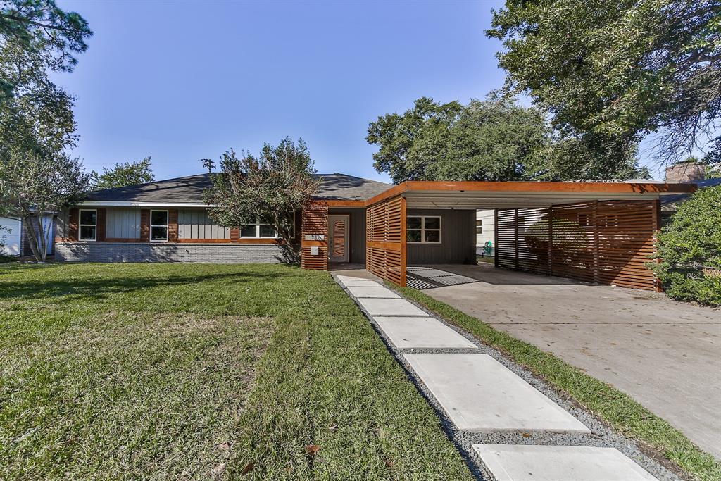 1237 Demaret Lane - Photo 1
