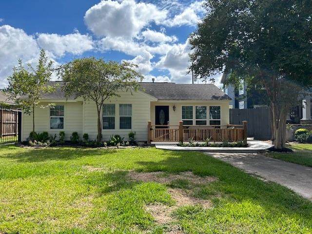 1635 Chippendale Road - Photo 1
