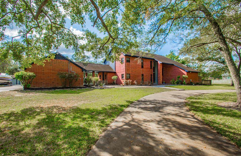 402 Oak Forrest Drive - Photo 1