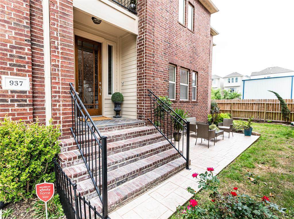 937 17th Street - Photo 1