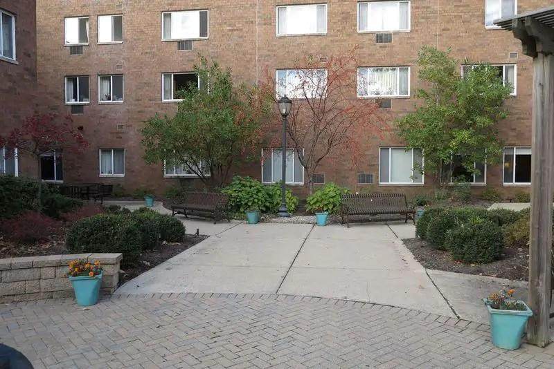 3100 Devonshire Rd - Photo 1