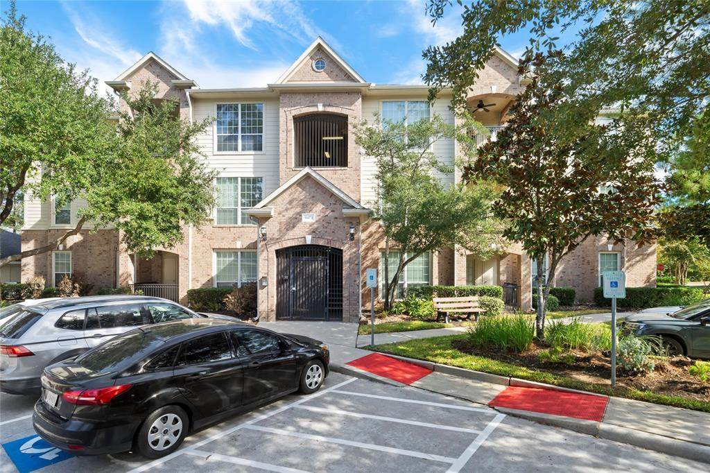 6607 Lake Woodlands Drive - Photo 1