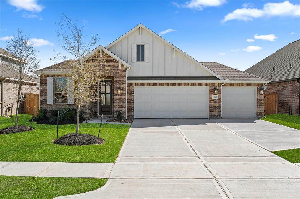 1533 Apache Heights Drive - Photo 1
