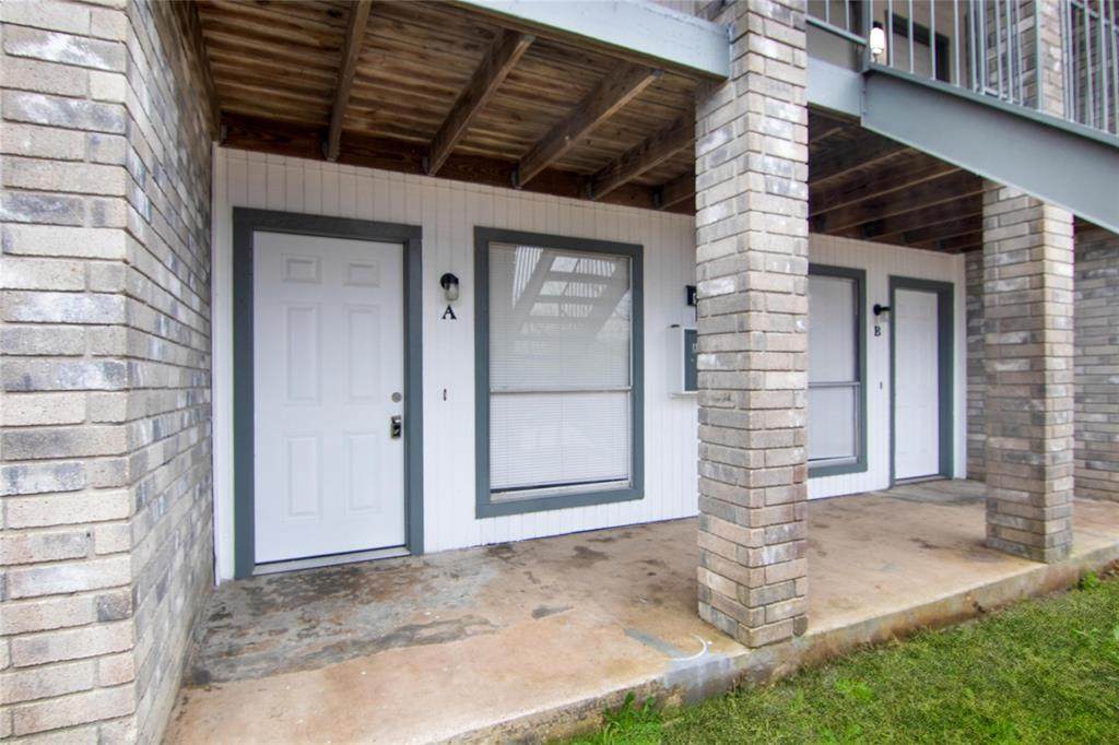 9018 Grannis - Photo 1