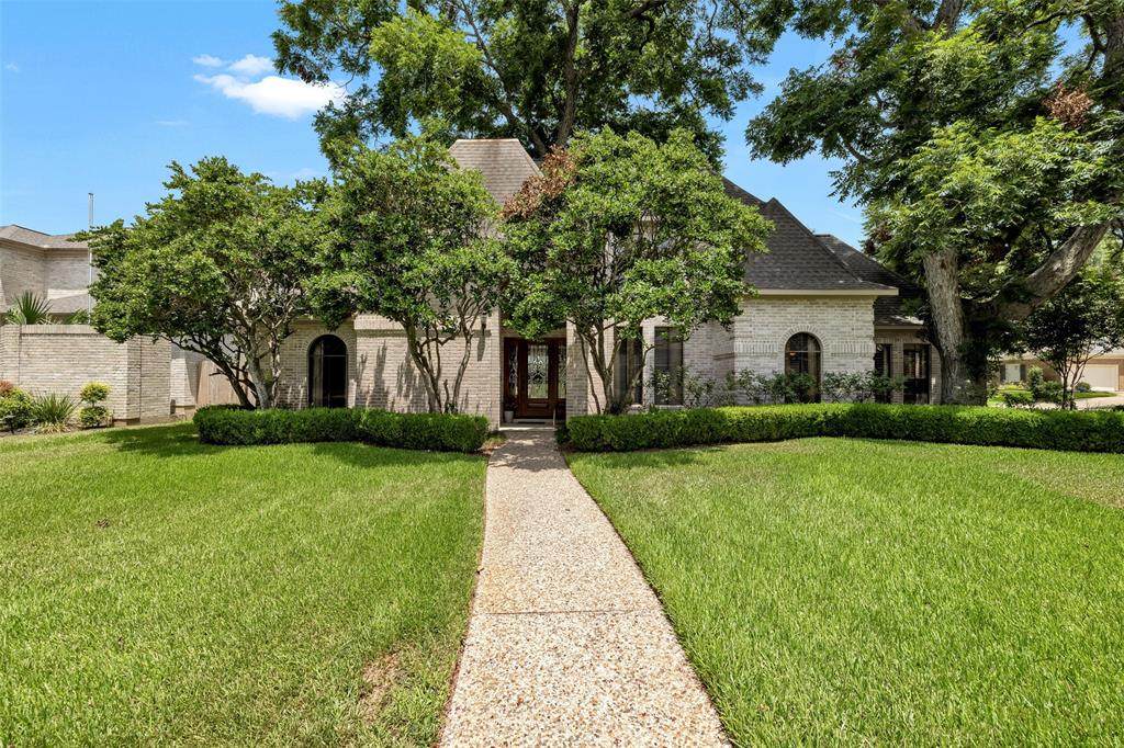 102 Blancroft Court - Photo 1