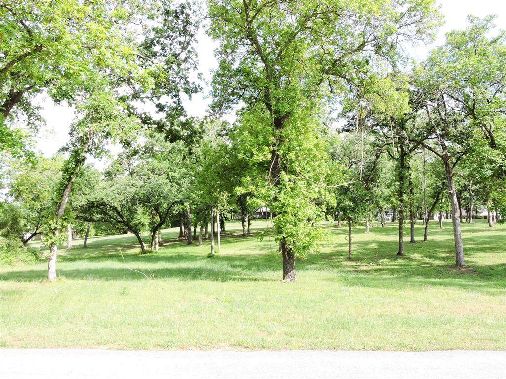 138 Golfview Drive - Photo 1