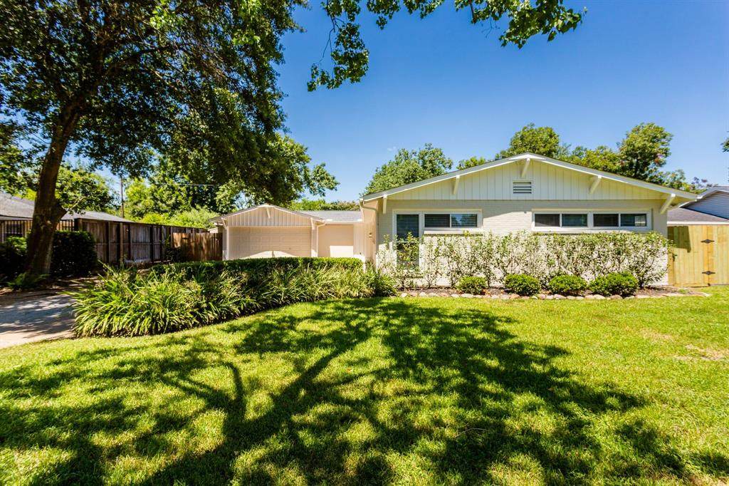 15818 Acapulco Drive - Photo 1