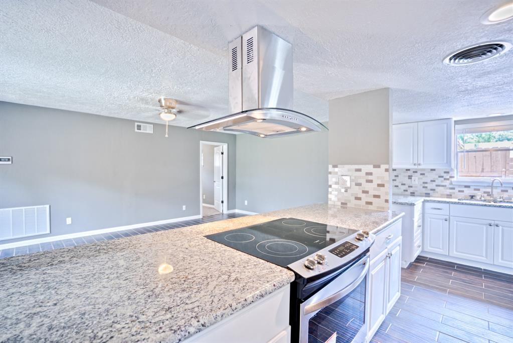 1710 Southwick Street - Photo 1