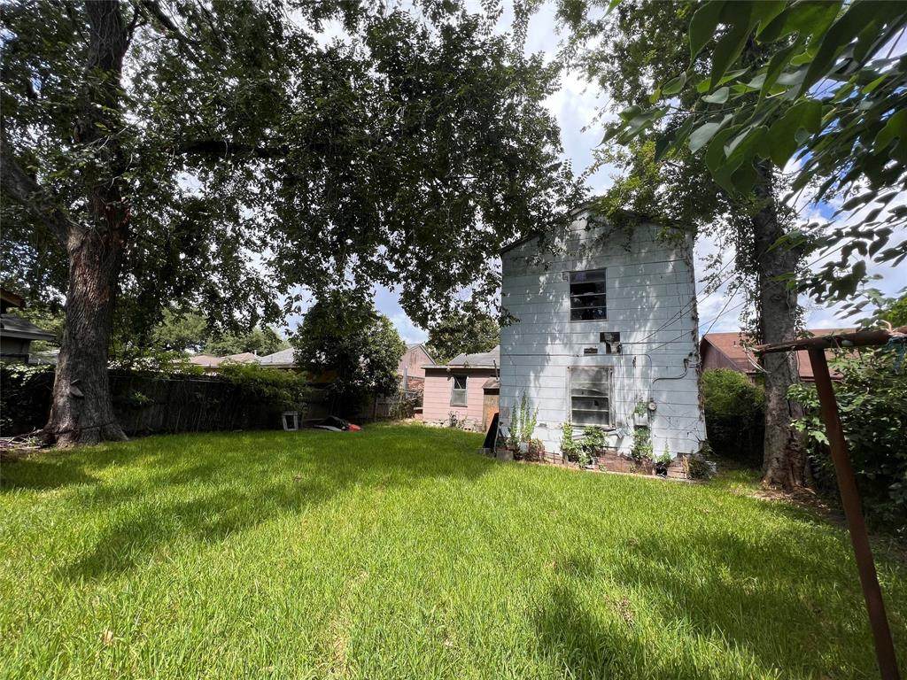 1114 Rouse Street - Photo 1