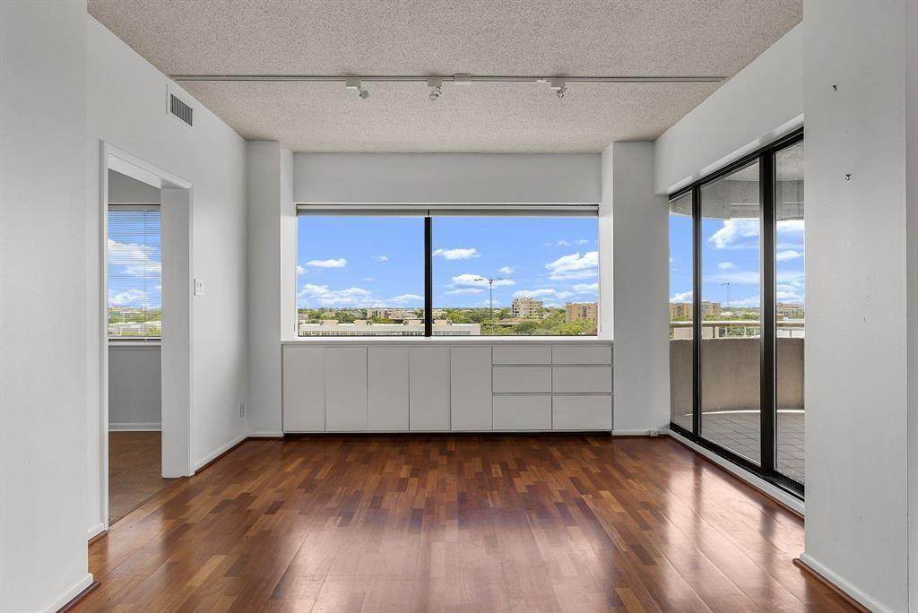 5000 Montrose Boulevard - Photo 1