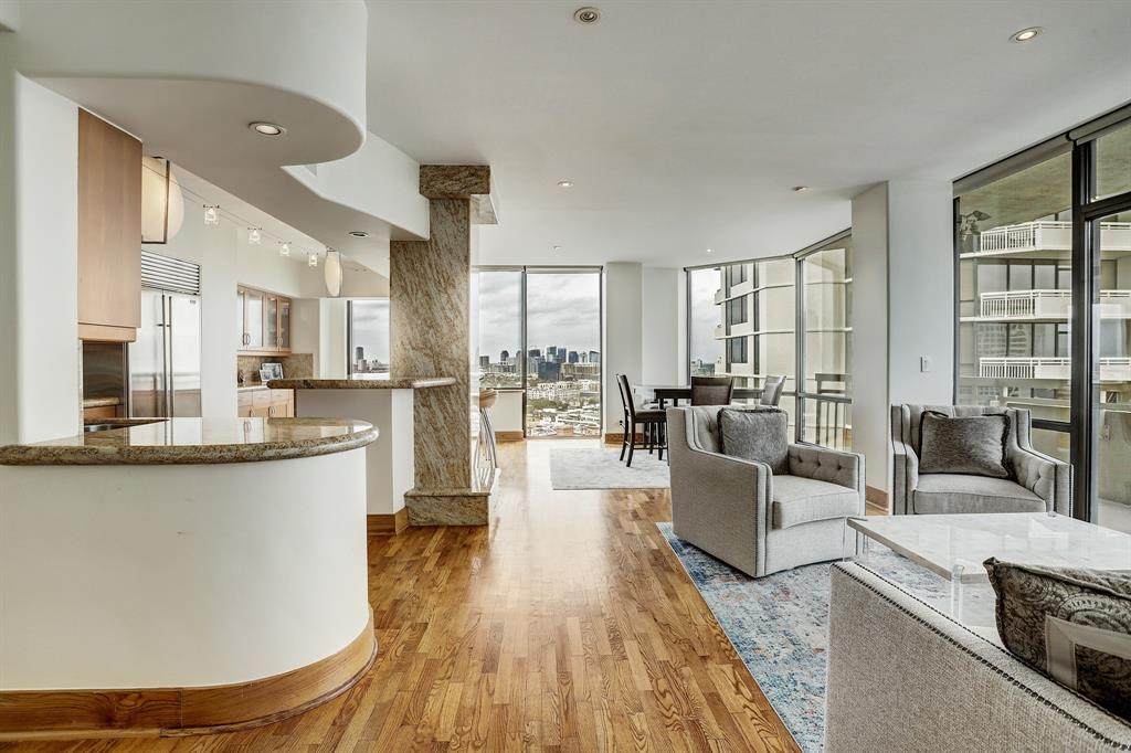 15 Greenway Plaza - Photo 1