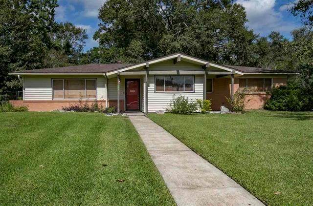 4610 Dellwood Lane - Photo 1
