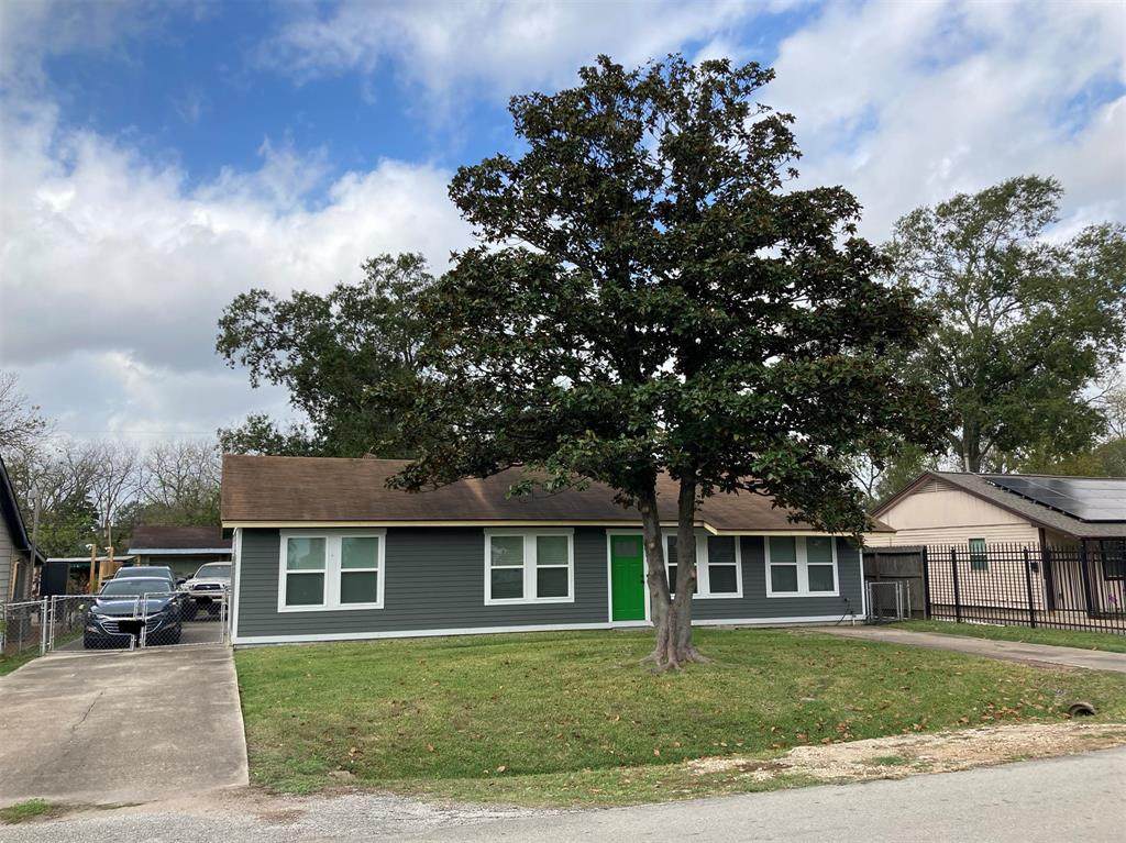 2027 Harland Drive - Photo 1