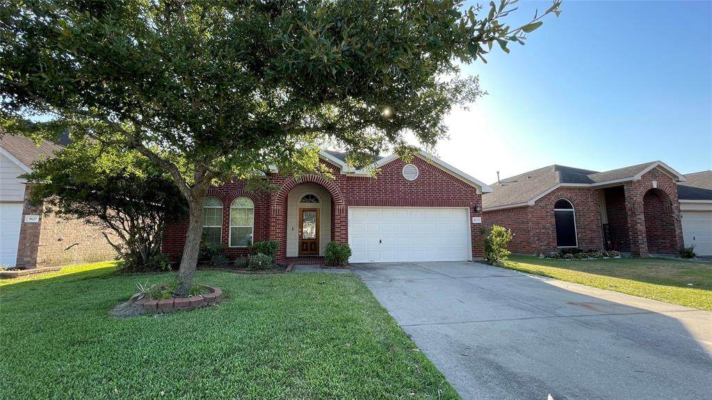 8631 Highlands Crossing - Photo 1