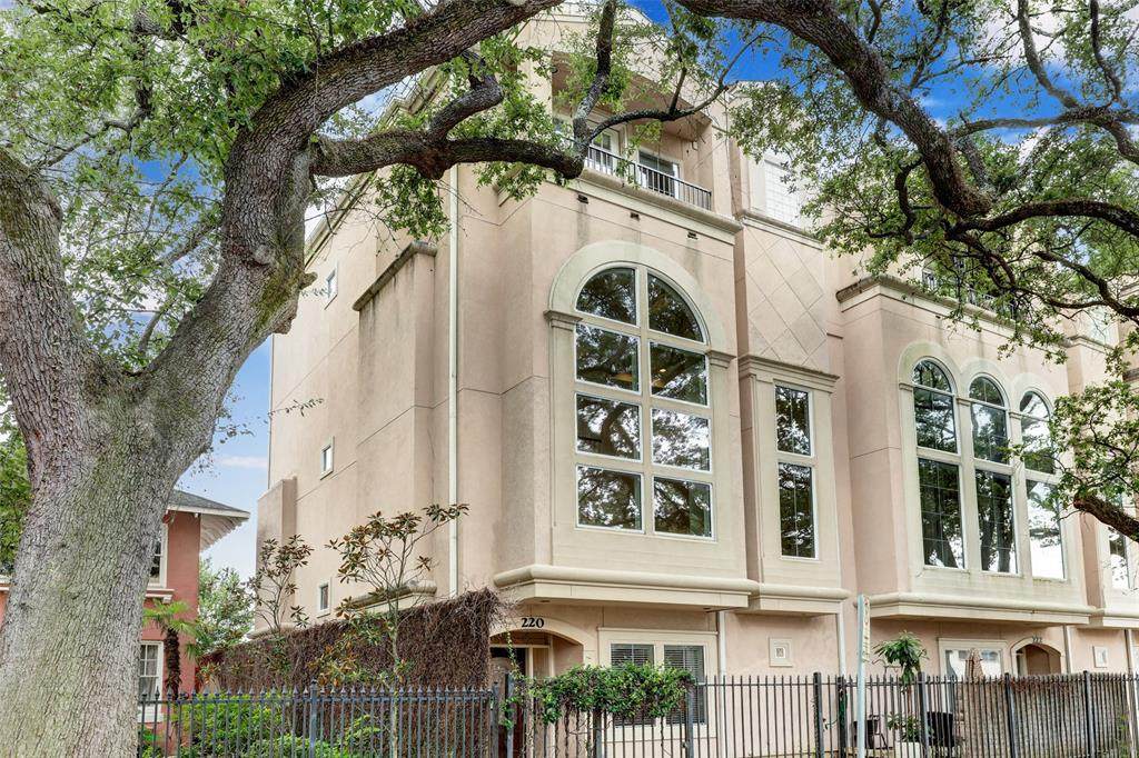 220 Avondale Street - Photo 1