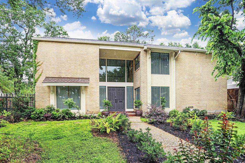 10118 Briar Drive - Photo 1