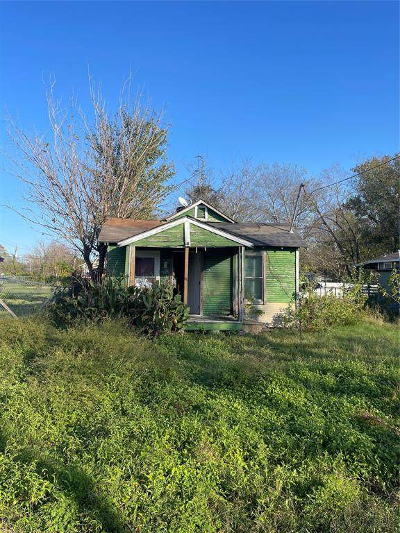 4302 Sayers Street - Photo 1