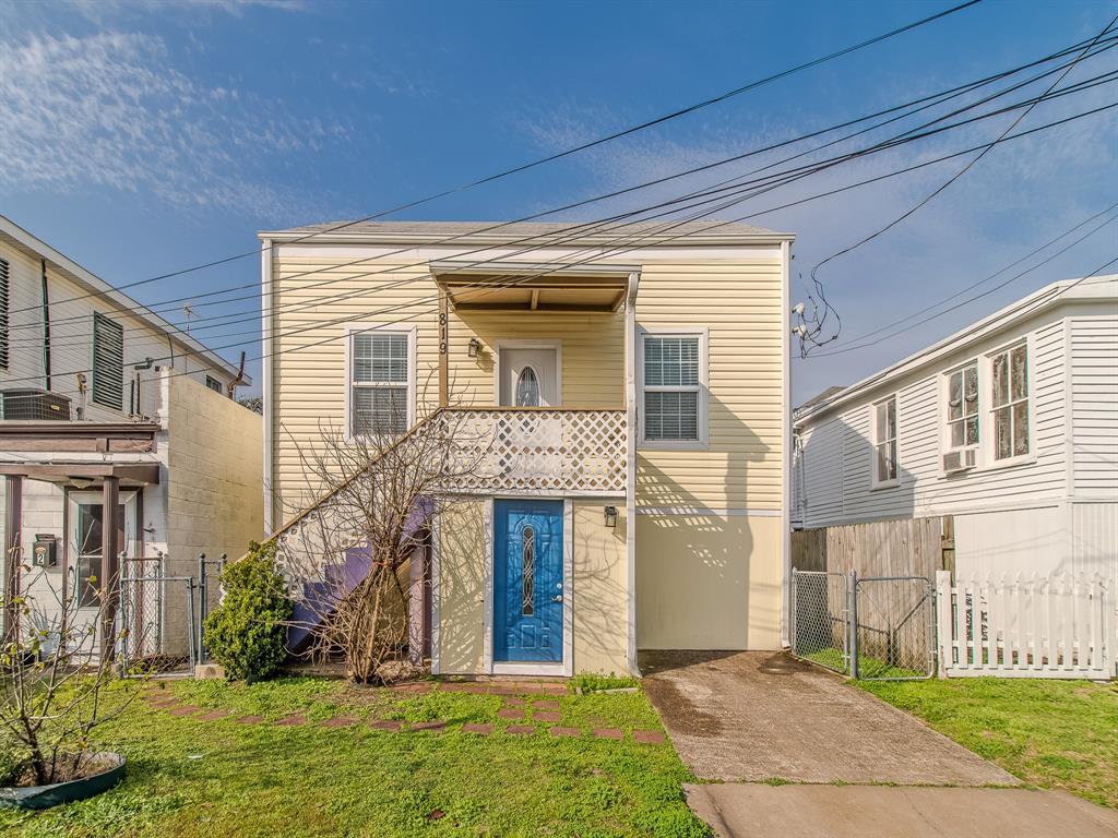 819 9th Street - Photo 1