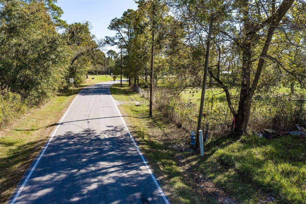 564 Barrett Road - Photo 1