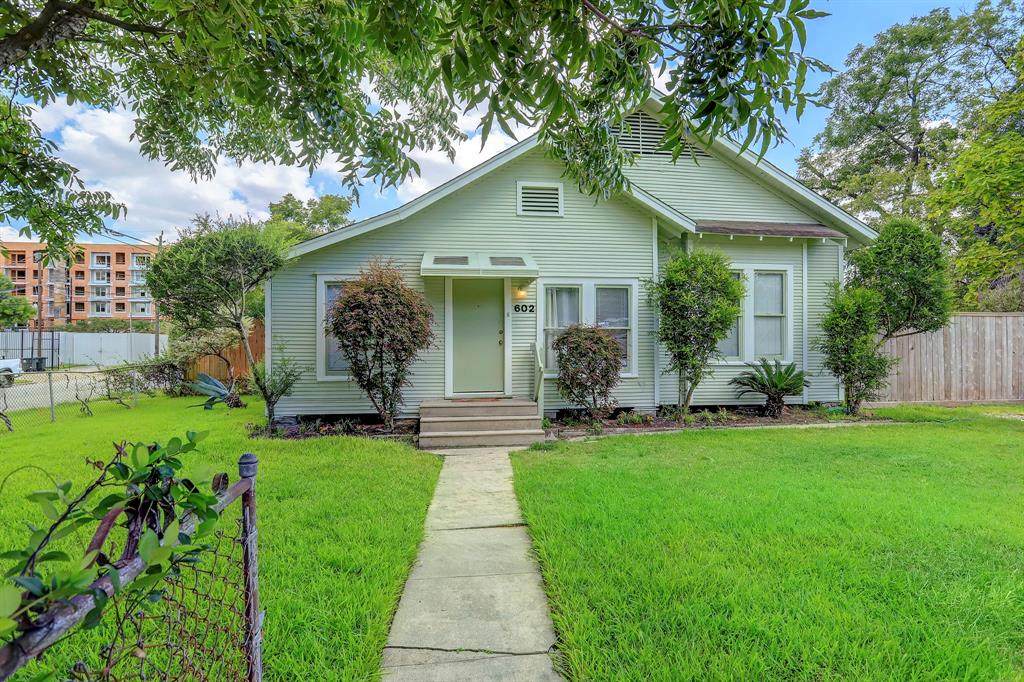 602 21st Street - Photo 1