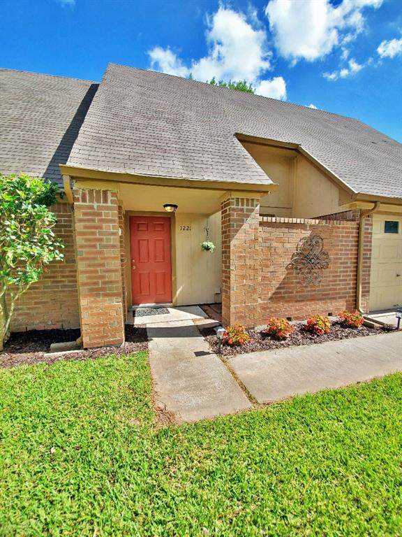 1221 Molina Court - Photo 1