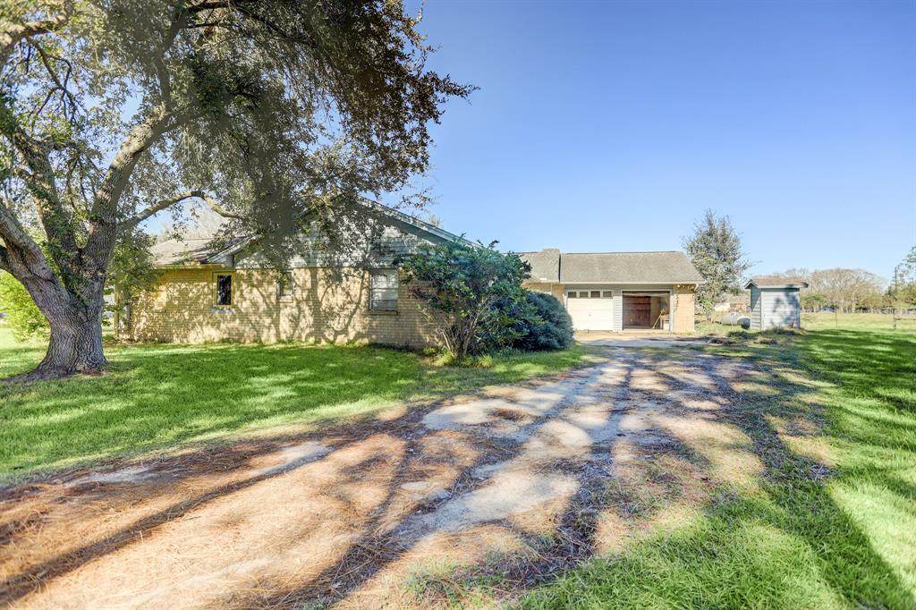9127 Pilgrim Circle - Photo 1