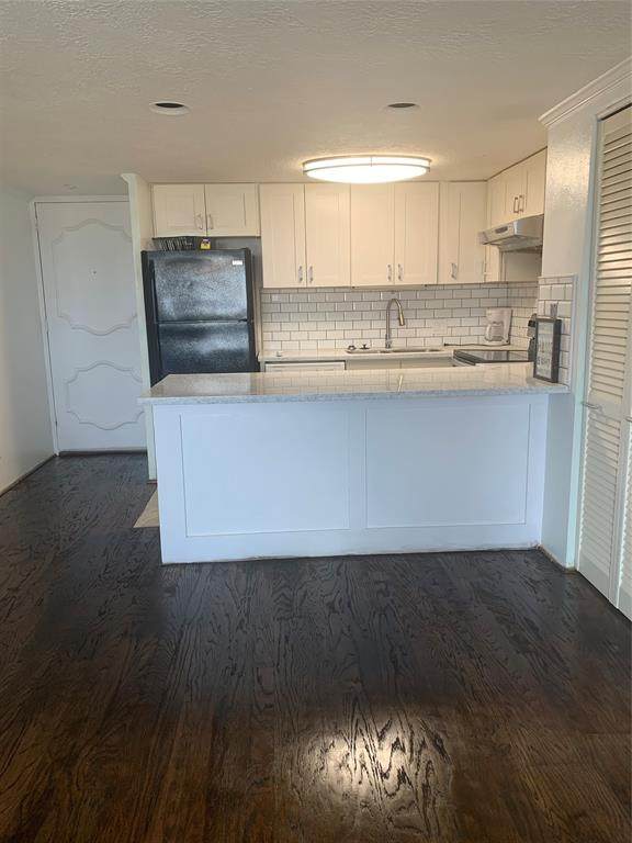 7510 Hornwood Drive - Photo 1