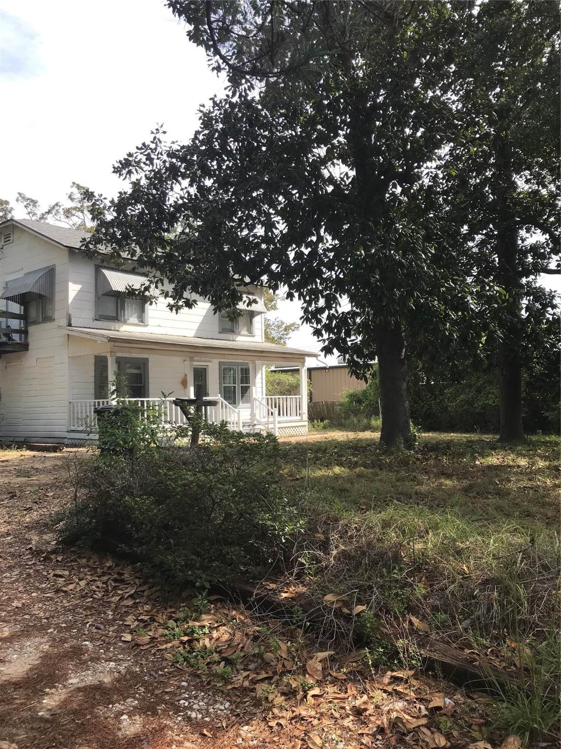 2909 Sam Houston - Photo 1