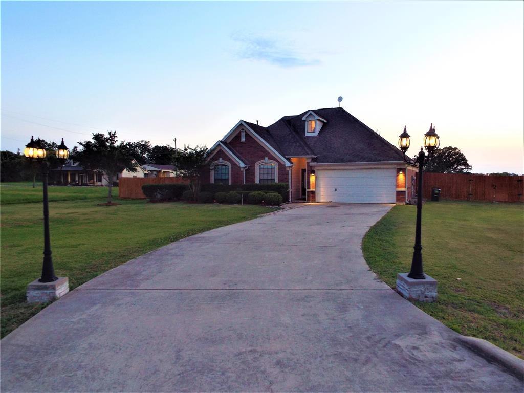 1503 Lakeland Circle - Photo 1