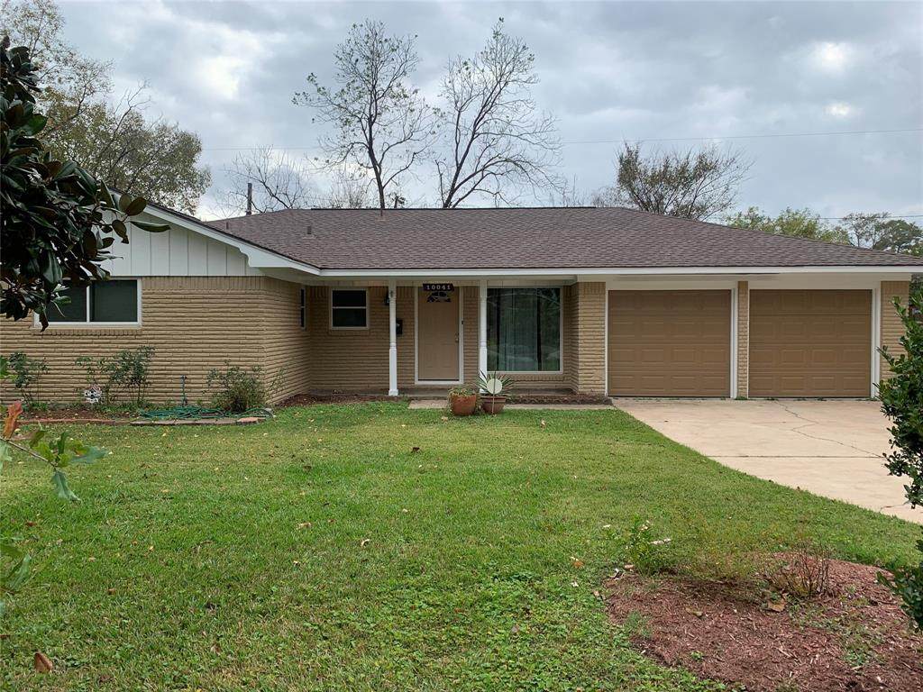 10041 Lazy Oaks Street - Photo 1