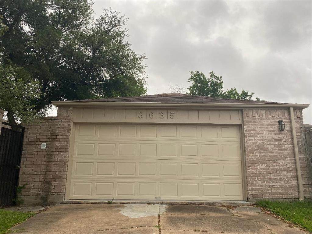 3635 Kingsman Drive - Photo 1