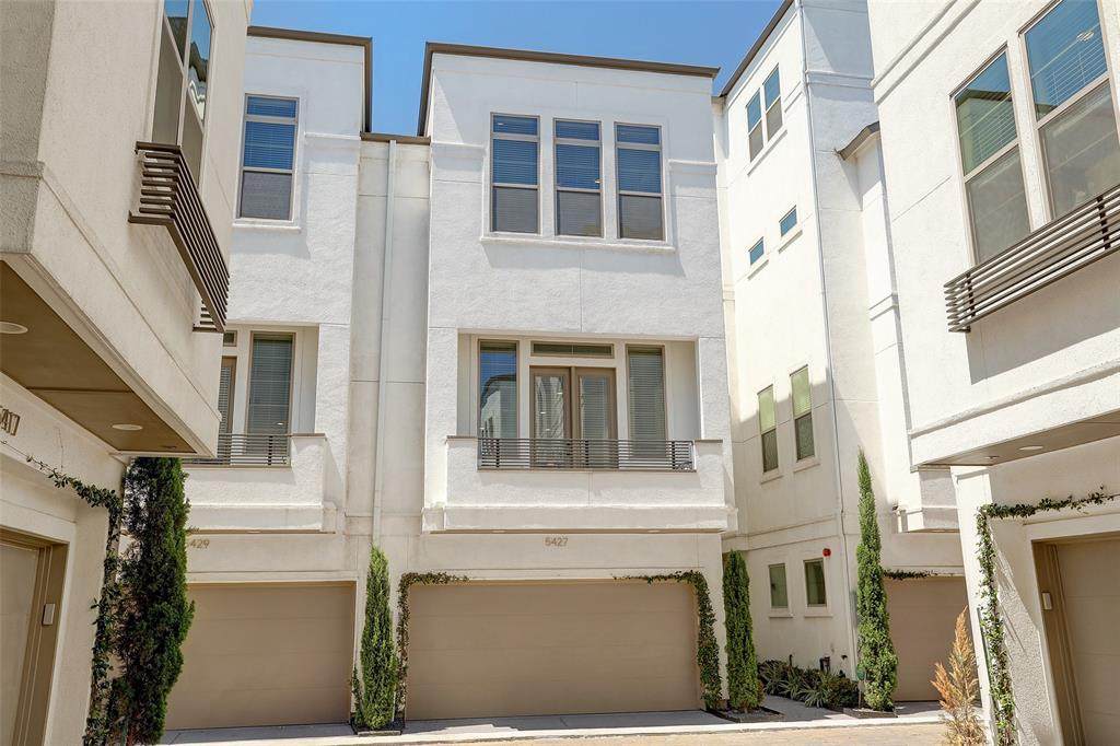 5427 Larkin Street - Photo 1