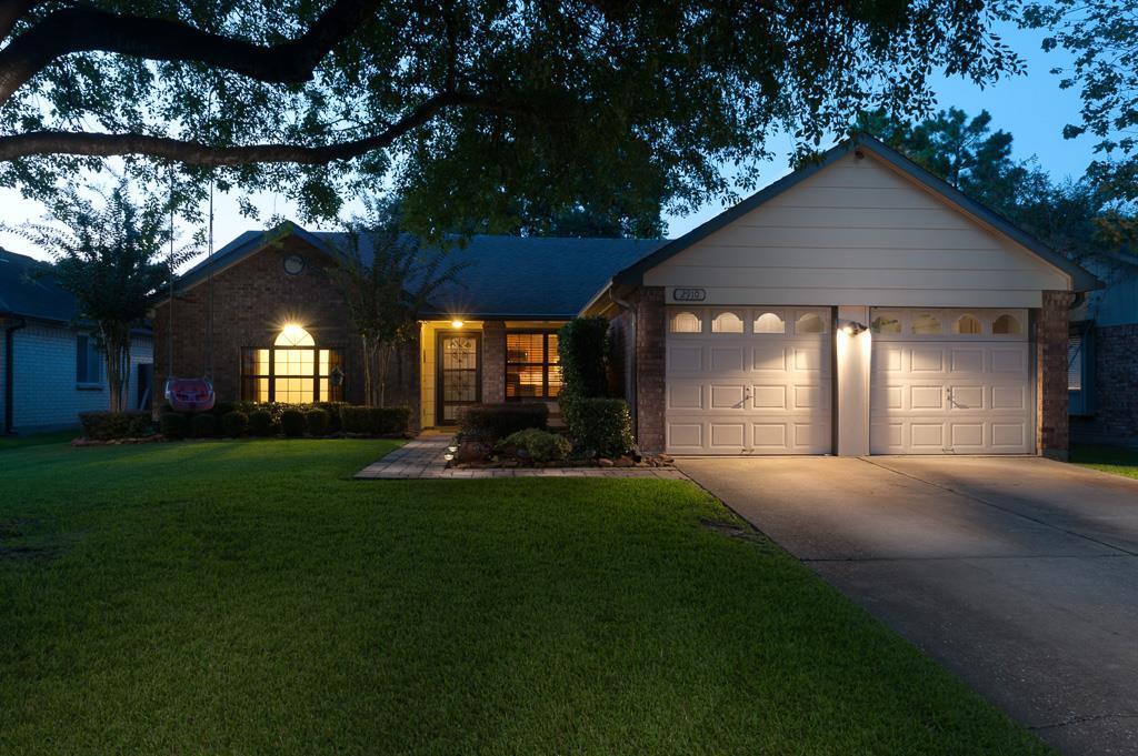 2910 Laurelridge Drive - Photo 1