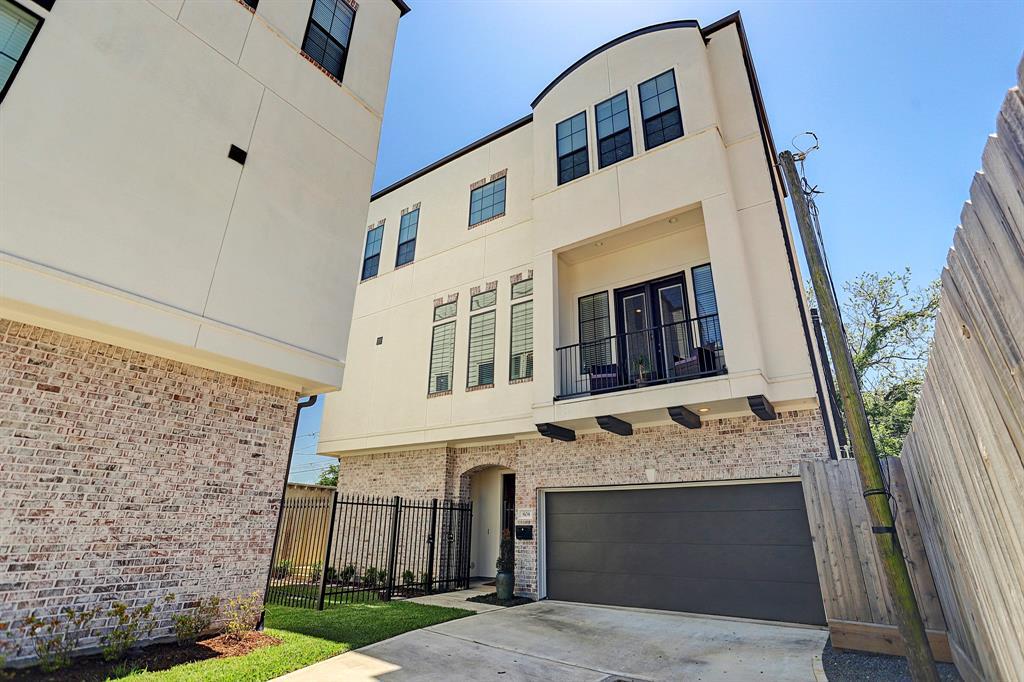 808 22nd Street - Photo 1