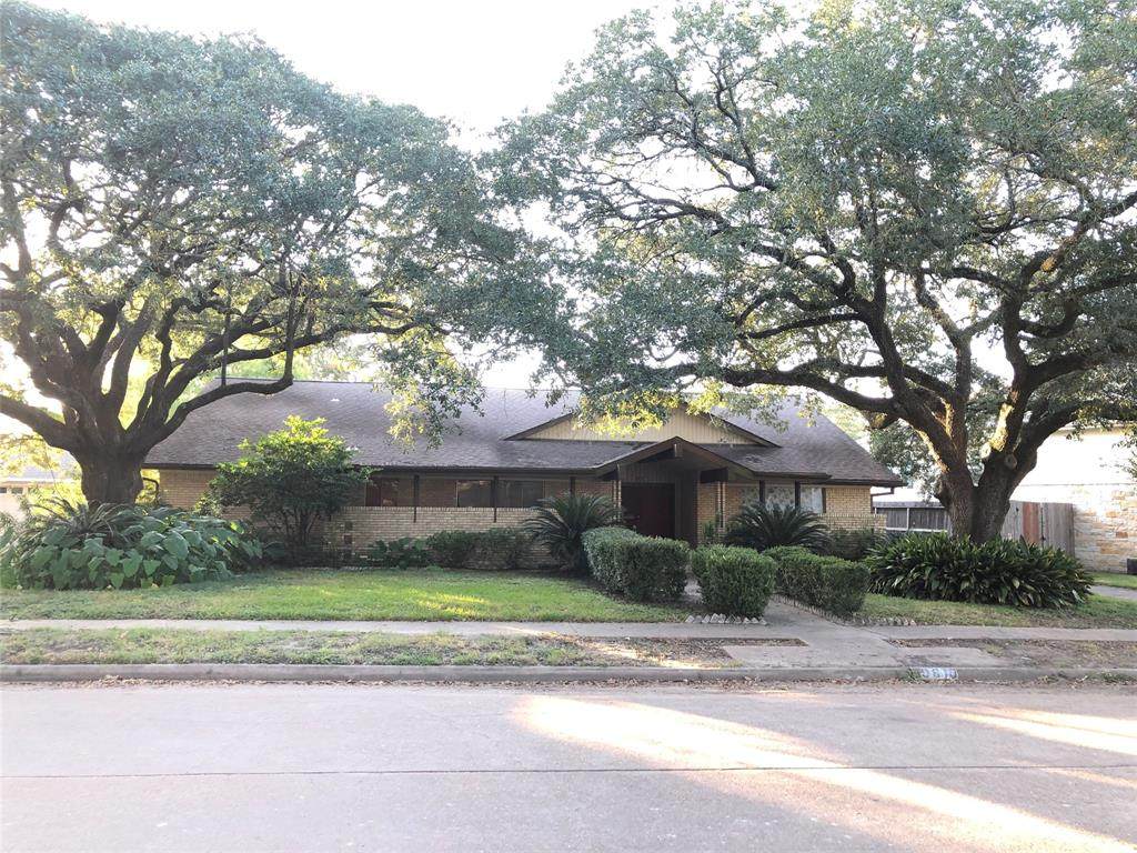 9610 Cedarhurst Drive - Photo 1