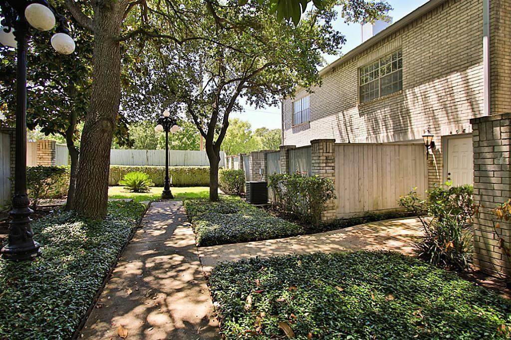 410 Wilcrest Drive - Photo 1