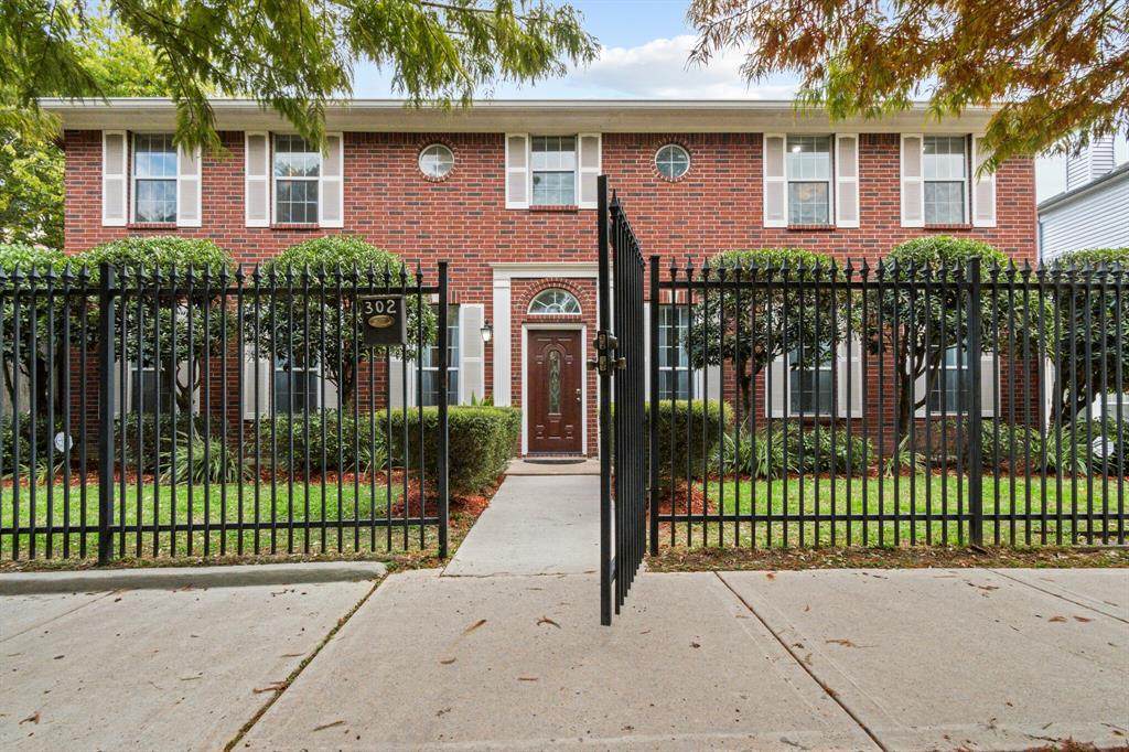 302 Dennis Street - Photo 1