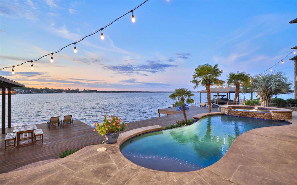 93 Sarasota Circle - Photo 1