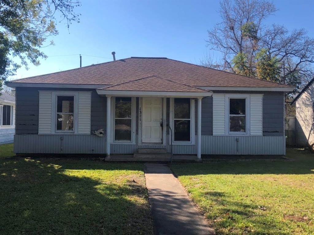 1311 6th Street - Photo 1