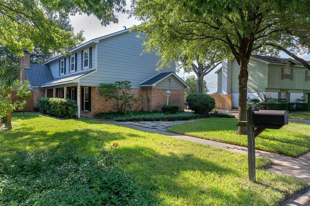 5619 Oak Trail Lane - Photo 1