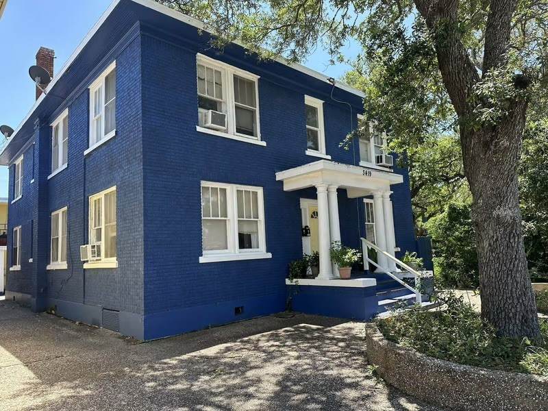 3417 Avenue O - Photo 1