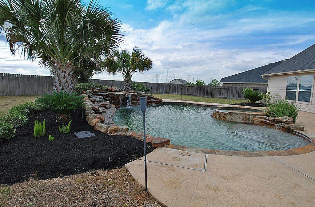 19439 Suffolk Hollow Lane - Photo 1