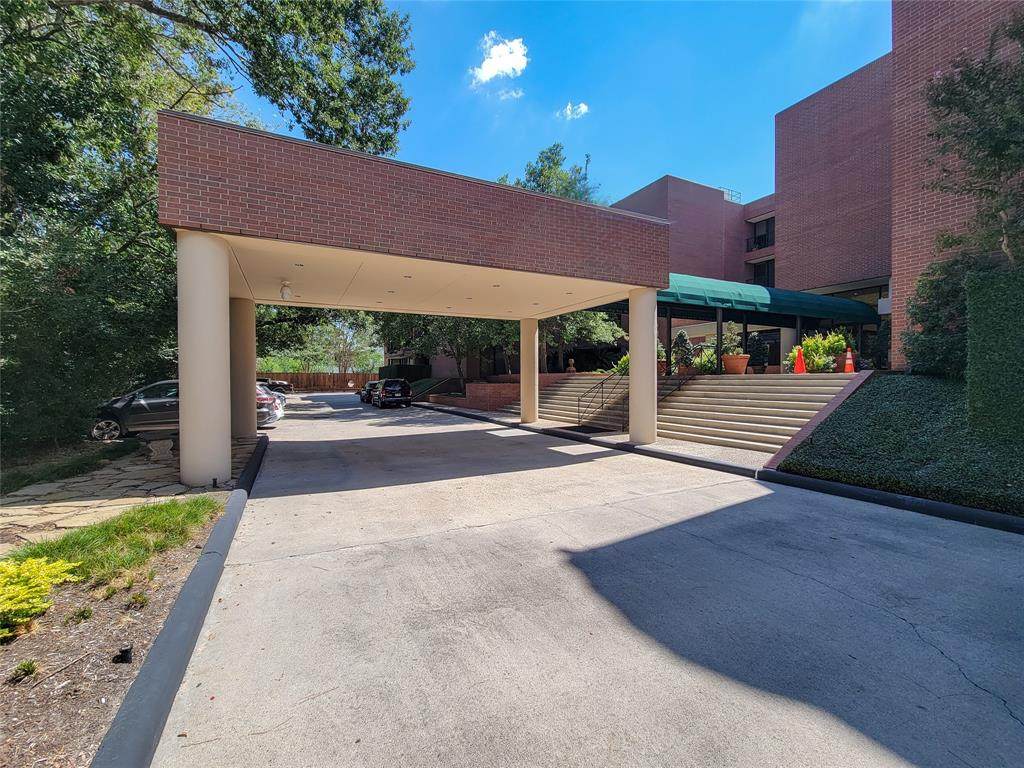 9333 Memorial Drive - Photo 1