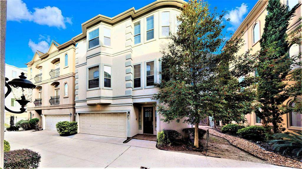 607 Oakley Street - Photo 1