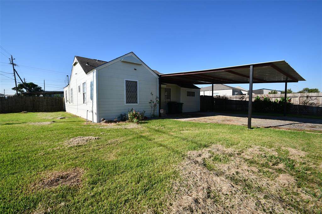 12922 Ellen Lane - Photo 1