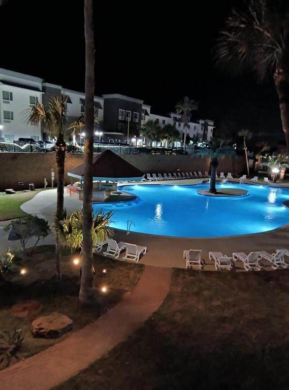9520 Seawall Boulevard - Photo 1