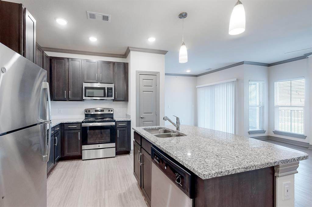 2100 Kilgore Parkway - Photo 1