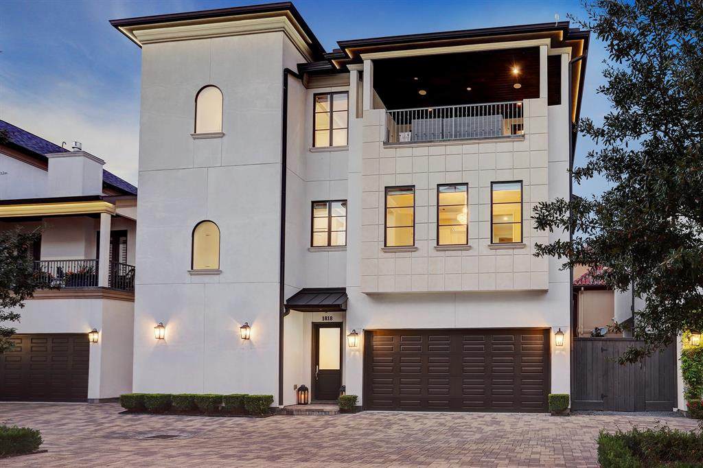 1818 Nantucket Drive - Photo 1
