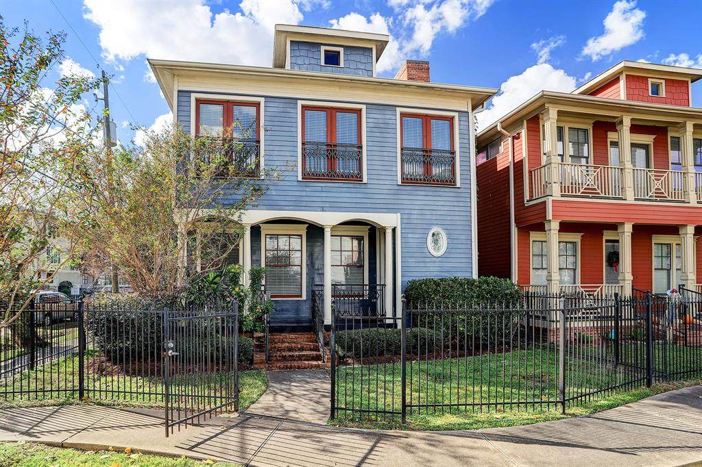 1301 25th Street - Photo 1